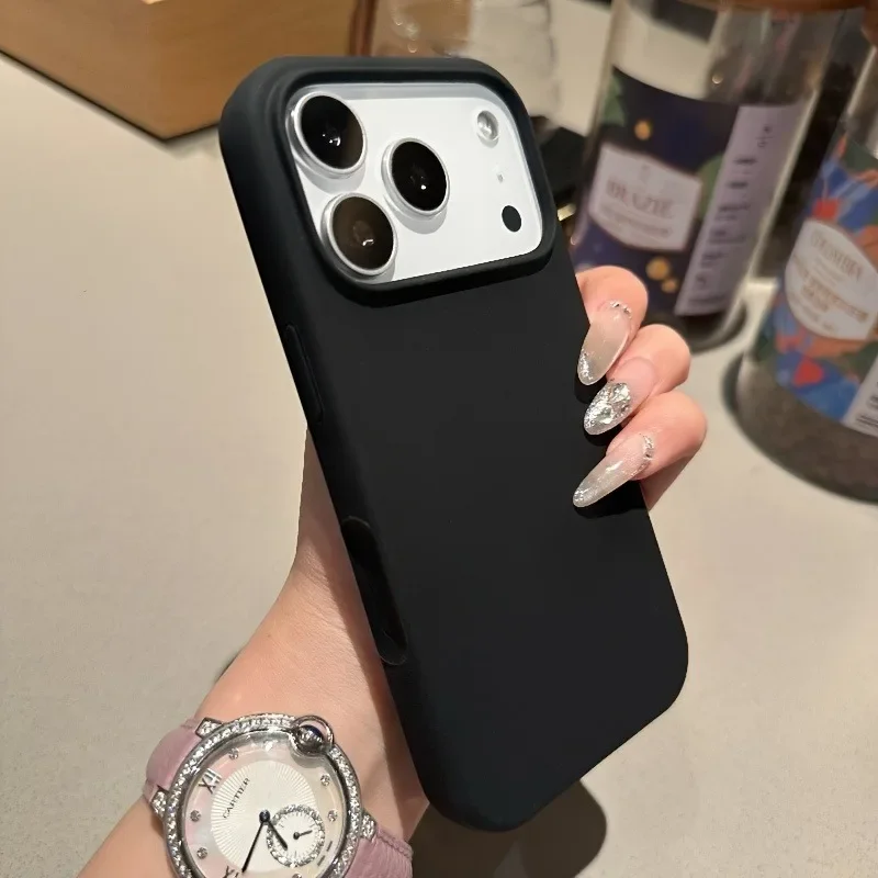 Liquid Silicone Magnetic Phone Case - iPhone 18、17、16、15、14、13 Pro Max、17 Airに対応した、おしゃれな磁石付きリキッドシリコン製スマホケース。ワイヤレス充電に対応し、滑り止め加工が施されたソフトカバー。