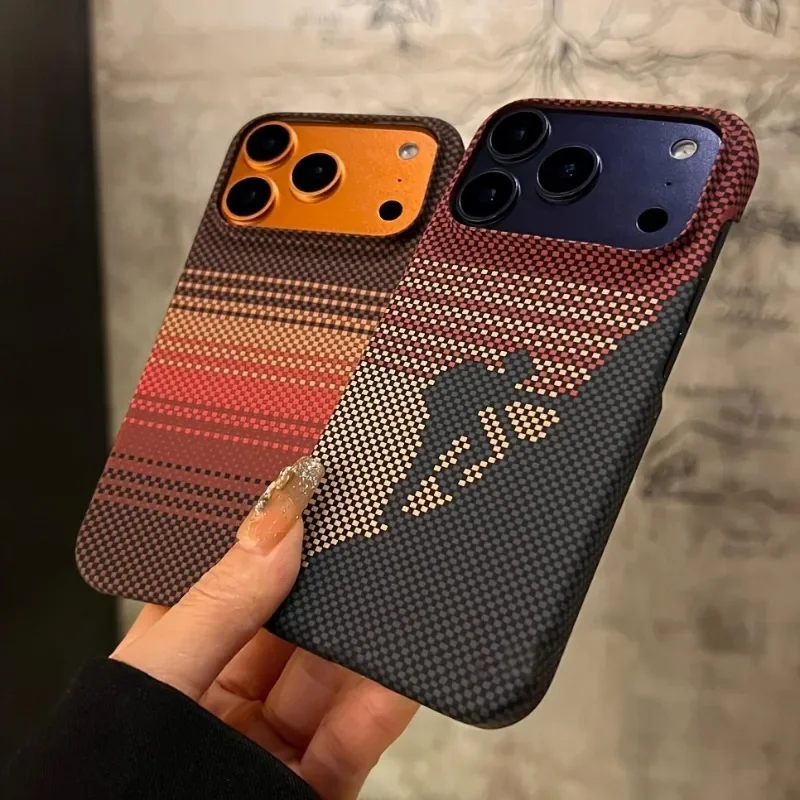 iPhone 18、17、16、15、14、13、12 Pr - Matte Hard Pc Back Case のレビューと価格